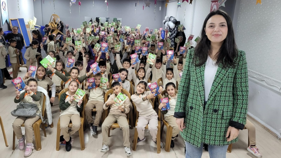 Okulumuzda Neslihan Saltaş Söyleşisi ve Kitap Değerlendirme Etkinliği...